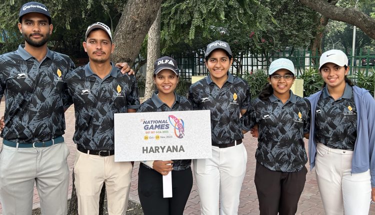 Golf-Team-Photo-Opening-Ceremony